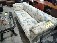 Cream\/blue sofa  2658