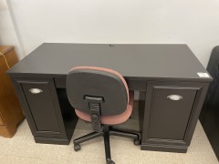 Black Desk & Office Chair