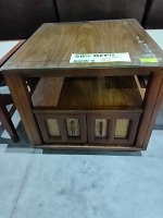 Square glass top end table 2732