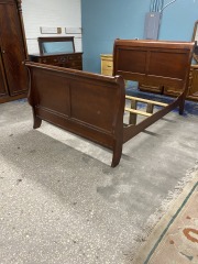 Classic Queen Wood Sleigh Bed Frame