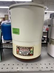 Waring White Vintage Ice Cream Parlor Machine