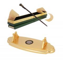 3040 O4 | UNIVERSAL Harry Potter Ron Weasley Wand & Wand Stand
