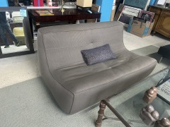 Dellarobbia Rosen Loveseat