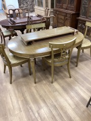 CARAMEL OVAL TABLE W\/2 LEAVES, 4 UPHOLSTERED CHAIRS