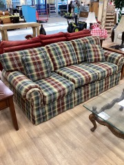 HICKORY  HILL PLAID 3 CUSHION COUCH