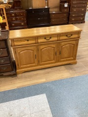 3 DRAWER BUFFET WITH STORAGE