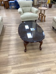 HIGHT GLOSS DARK BROWN QUEEN ANNE COFFEE TABLE W\/ GLASS TOP