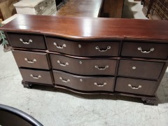 Dresser* 72\