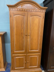 Derimasa Country Style Armoire