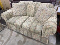 Shabby Chic Lovely Floral Loveseat