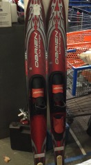 O'Brien Vantage water skis