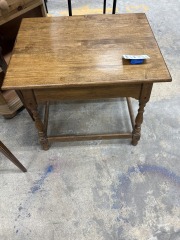 Ethan Allan Early American Style End Table