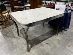 Retro Formica & Chrome Table      2925