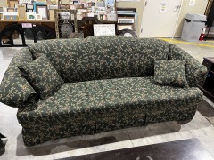 Green Sofa         2927