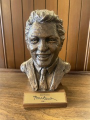 Bill Clinton Bust 8\