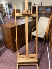 \u201cSimone\u201d Deluxe Easel