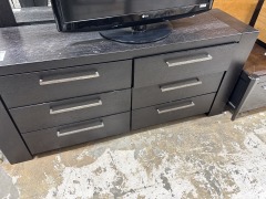 Black 6 Drawer Dresser w\/ mirror