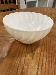 HAZEL ATLAS WHTIE SWIRL DISH