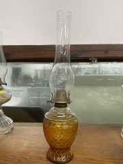 Diamond Pattern Base Hurricane Lamp