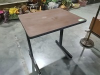 Small Typing Table.          2938