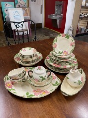 Franciscan Desert Rose 30-Piece Dinnerware Lot