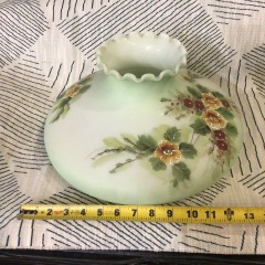 Tam-O-Shanter style glass lamp shade