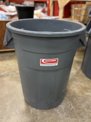 Suncast garbage can