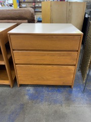 Dorm-Style Simple Three-Drawer Dresser