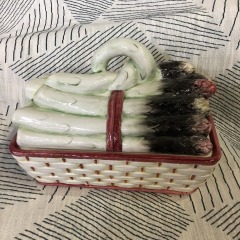 vintage Italian majolica asparagus tureen