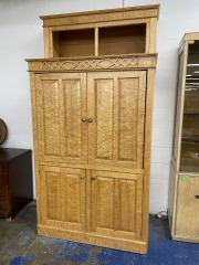 Giant Entertainment Unit