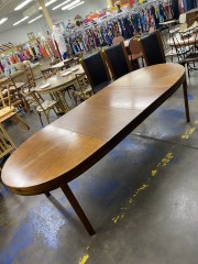 Elegant Wood Dining Table with 2 Leafs & Cover