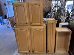 Light Wood Upper Kitchen Cabinet Set (4)