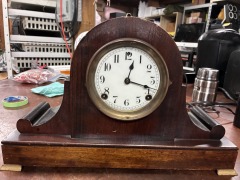 Antique Sessions 8 Day Time & Strike Mantle Clock ( Runs -Solid Oak )