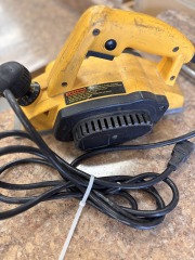 DeWalt DW680 Corded 3-1\/4\