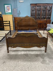 Vintage Cottage Core Twin Bed Frame (For Restoration)