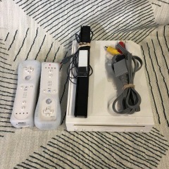 Nintendo Wii home video game console Untested Bundle (Console + Controllers + AV\/Sensor):