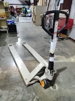 Crown PTH 50-27-72 Pallet Jack    3017