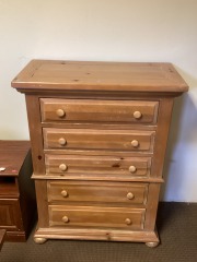 Dresser