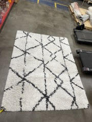 Black and White Shag 6x5ft Rug