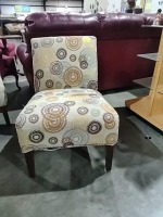 Stuffed Chair        3036