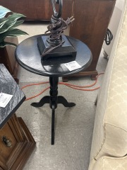 Sm Black Pedestal Table
