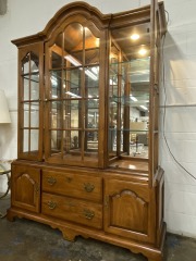Traditional Thomasville Lit China Cabinet