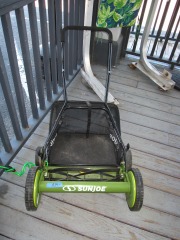 'Sunjoe' Manual 16 inch Push Mower With Grass Catcher