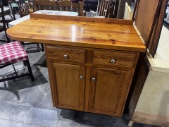 Kitchen Bar w\/Storage     3053