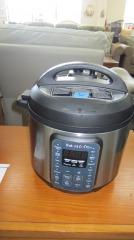 'Instant Pot' Duo Gormet 6 Qt Multi Use Pressure Cooker *NEW*