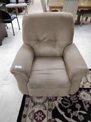 Recliner* 28.5\