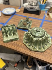 GREEN  PIPE HOLDER SET