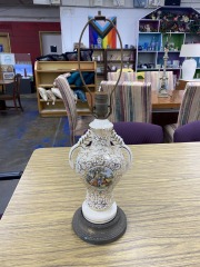 Vintage Victorian Porcelain Table Lamp (for repair)