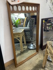 Vintage Wooden Wall Mirror (46\