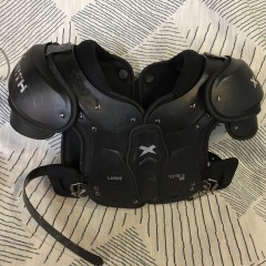 black Xenith Flyte 2 youth football shoulder pads size Large